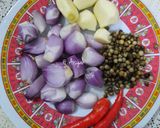 Foto langkah ke 1 dari resep Sop sayur bakso.