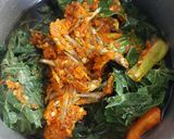 Foto langkah ke 3 dari resep Sayur santan daun singkong pedas.