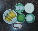 Foto langkah ke 1 dari resep Bolu pisang No Mixer Ukuran Sendok.