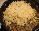 รูปขั้นตอนการทำที่ 2 ของ หัวขึ้นฉ่ายอบ celery root with champion and minced meat