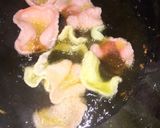 A picture of step 3 of Prawns crackers.