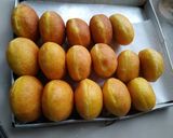 Foto langkah ke 5 dari resep Donat labu kuning lembut.