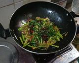 Foto langkah ke 5 dari resep Tumis Kangkung Saus Tiram Simple.