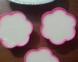 Foto langkah ke 3 dari resep 🍂 Puding Susu Strawberry.