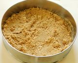 A picture of step 3 of Kiwi-banana cake.