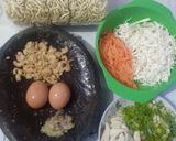 Foto langkah ke 1 dari resep Mi goreng.