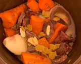 Foto del paso 12 de la receta: Mi guiso de rosbif, verduras y vino (una Bourguignon simple y sabrosa con papas al horno)