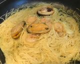 A picture of step 4 of Mussels Shrimps with Egg Sour Fried Rice Noodles.