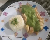 Foto del paso 3 de la receta: Tiras de pollo con crema de cilantro