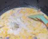 Foto langkah ke 6 dari resep Seafood Creamy Soup.