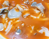 Foto del paso 5 de la receta: Menudo rojo o Pancita de setas
