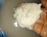 A picture of step 2 of Dambun shinkafa.