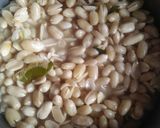 Foto langkah ke 1 dari resep Kacang Bawang Daun Jeruk.