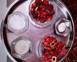 સ્ટ્રોબેરી અને ડ્રેગન ફ્રુટ જ્યુસ (Strawberry Dragon fruit juice Recipe In Gujarati) રેસીપી સ્ટેપ1ફોટો