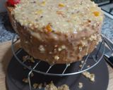 Foto del paso 5 de la receta: Bizcocho genovés con cobertura crujiente de chocolate blanco, almendras y naranja confitada