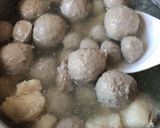 Foto langkah ke 4 dari resep Bakso sapi garing pure daging sapi.