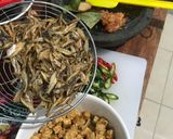 Foto langkah ke 1 dari resep 17. Tumis Teri Tempe Cabe hijau.