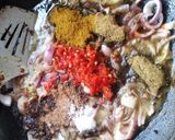 A picture of step 2 of Stir fry veggies macaroni.