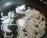 A picture of step 2 of Bhindi Aloo Fry.