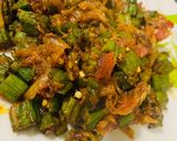 A picture of step 5 of Masala Bhindi.