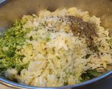 A picture of step 2 of Broccoli Cauliflower Cheese Paratha 😋.
