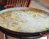 Foto del paso 3 de la receta: Paella de pollo, conejo y mandonguilles