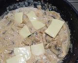 A picture of step 3 of Black Pepper Mushroom.