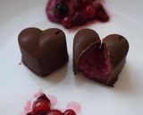 Valentin napi szív alakú Csokoládé erdei gyümölcs krémmel ♥️ recept fázis 7 fotója