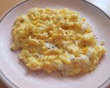 A picture of step 3 of Lazy Scrambled Eggs with Milk and Cheese.