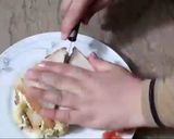 A picture of step 6 of Meat minced egg cheese sandwich.