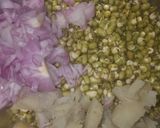 A picture of step 3 of Sprouts salad.