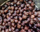 A picture of step 1 of Kala chana chaat.