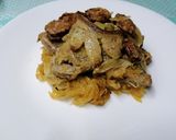 Savanyú káposztás tarjaszeletek sütőben sütve recept fázis 4 fotója