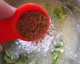A picture of step 2 of Green Mango Panna.