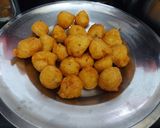 A picture of step 1 of Leftover moong pakora chaat.