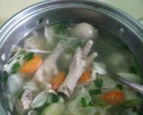 Foto langkah ke 8 dari resep Sup/Sop Ayam Ceker Simple.