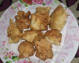 Foto langkah ke 5 dari resep Pangsit Goreng Isi Ayam (gampang bgt bikinnya).