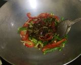 Foto langkah ke 4 dari resep Ayam kecap paprika.