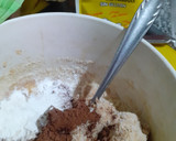 Foto del paso 2 de la receta: Galletitas de cacao sin harina ni azúcar