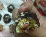 A picture of step 6 of Almond london cookies.