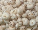 A picture of step 2 of Roasted makhana.