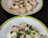 Foto del paso 6 de la receta: Carpaccio de pulpo dos aliños