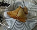 A picture of step 1 of Spicy samosas.