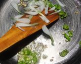 A picture of step 4 of Spicy fettuccine pasta.