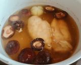 Hình bước làm 2 của món Súp Gà Nấm Rau Củ (Soupe De Poulet Aux Champignons & Légumes)