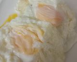 A picture of step 2 of Half fry egg 🍳.