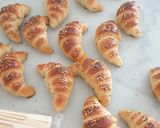صورة لخطوة 4 من وصفة كرواسون مالحين محشيين🥐