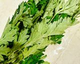 Hình bước làm 1 của món Trứng chiên ngải cứu 🍳🌿