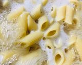 Foto del paso 1 de la receta: PENNE RIGATI AL 🧄AJO🧄 Y OLIVA 🤩😋🤗🤗😋🤗 by @Sueli❤️🍝😋🤩