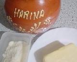 Foto del paso 1 de la receta: Aperitivo de panna cotta de trucha ahumada sobre galletas parmesanas